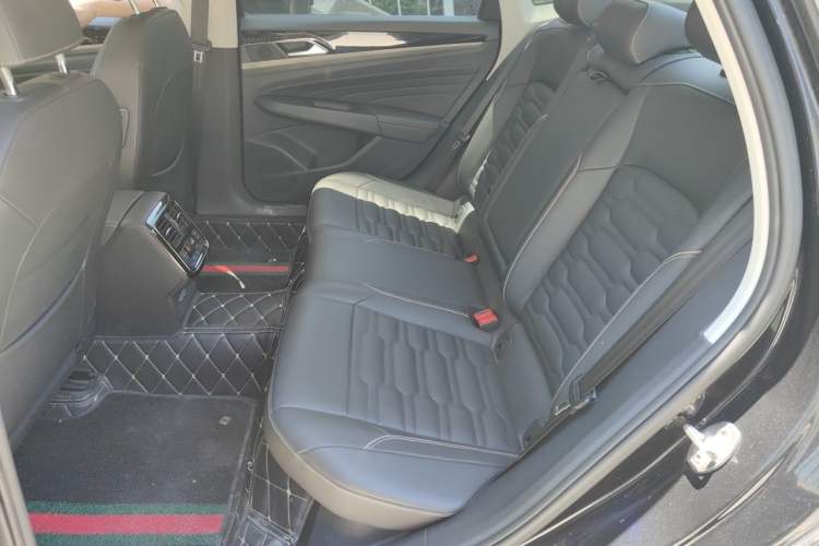 Used Volkswagen Passat 2019 280TSI Elite Edition China VI Standard Interior 4
