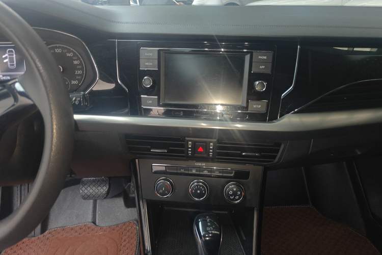 Used Volkswagen Passat 2019 280TSI Business Edition China VI Interior 5