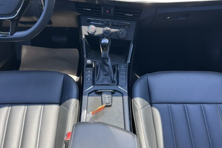 Used Volkswagen Passat 2019 280TSI Business Edition China VI Interior 5