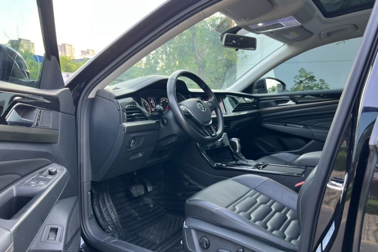 Used Volkswagen Passat 2019 330TSI Elite Edition China V Standard Interior 6
