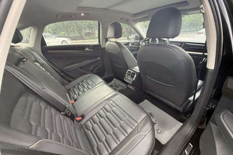 Used Volkswagen Passat 2019 330TSI Elite Edition China V Standard Interior 6