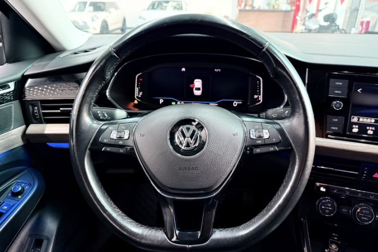 Used Volkswagen Passat 2019 330TSI Luxury Edition China VI Standard Interior 7