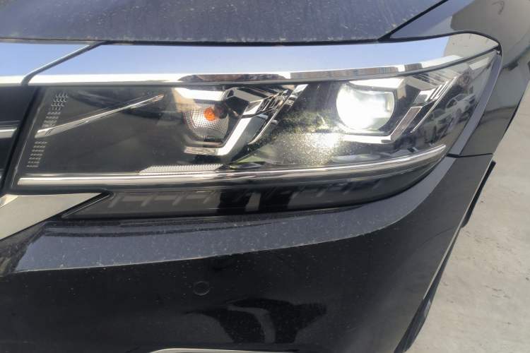 Used Volkswagen Passat 2019 330TSI Elite Edition China VI Left Front Headlight