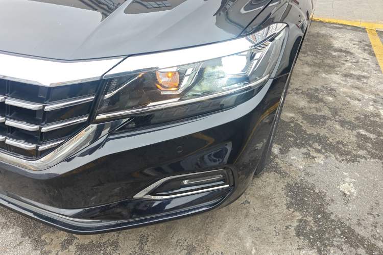 Used Volkswagen Passat 2019 330TSI Elite Edition China VI Left Front Headlight