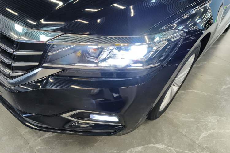 Used Volkswagen Passat 2019 330TSI Elite Edition China VI Left Front Headlight