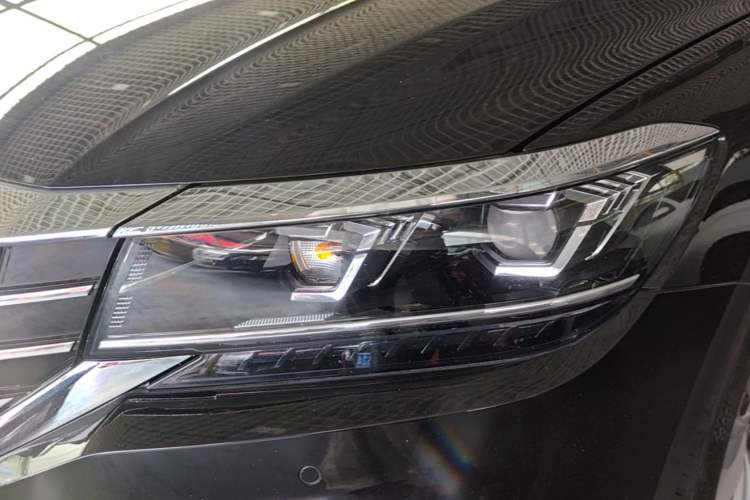 Used Volkswagen Passat 2019 330TSI Elite Edition China V Standard Left Front Headlight