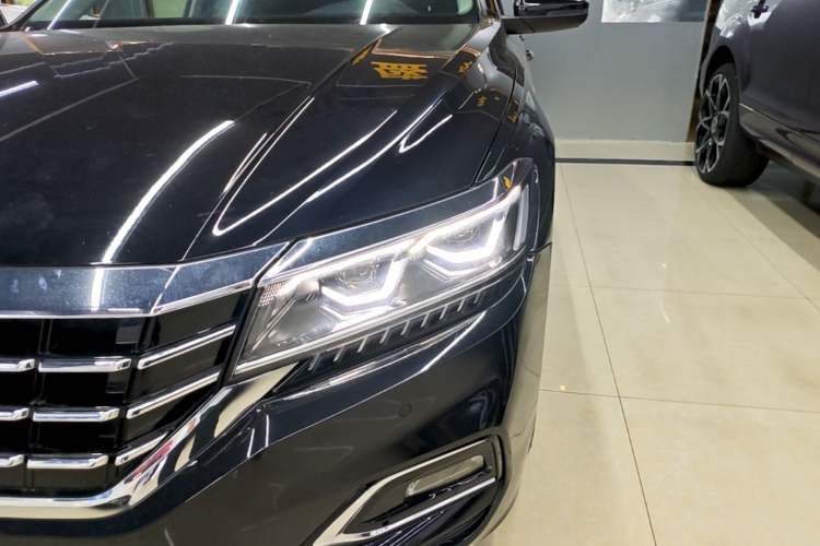 Used Volkswagen Passat 2019 330TSI Luxury Edition China VI Standard Left Front Headlight