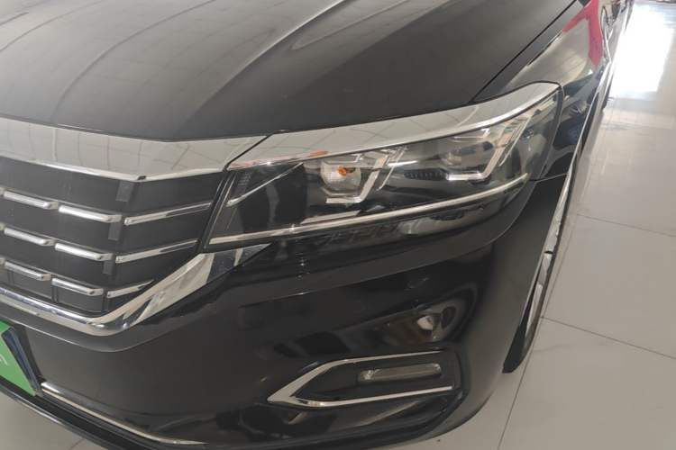 Used Volkswagen Passat 2019 330TSI Elite Edition China VI Left Front Headlight