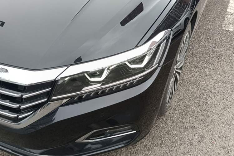 Used Volkswagen Passat 2019 330TSI Luxury Edition China VI Standard Left Front Headlight