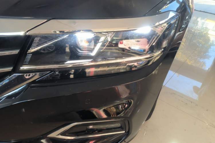 Used Volkswagen Passat 2019 330TSI Elite Edition China VI Left Front Headlight