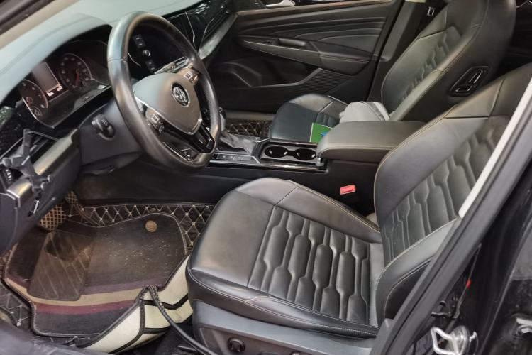 Used Volkswagen Passat 2019 330TSI Elite Edition China VI Left Front Seat
