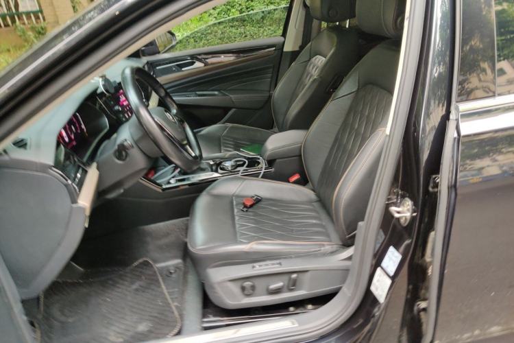 Used Volkswagen Passat 2019 380TSI Luxury Edition China VI Standard Left Front Seat
