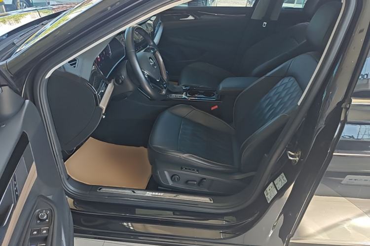 Used Volkswagen Passat 2019 330TSI Prestige Edition China VI Standard Left Front Seat
