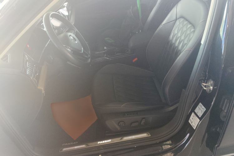 Used Volkswagen Passat 2019 330TSI Luxury Edition China VI Standard Left Front Seat