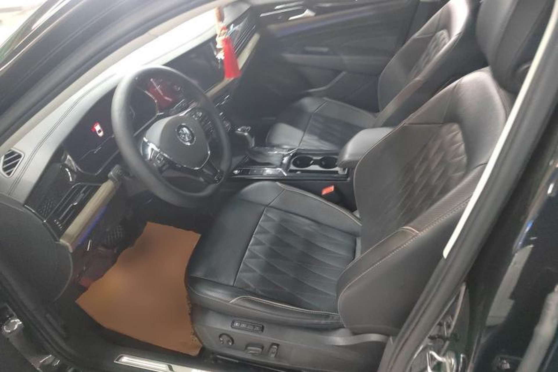 Used Volkswagen Passat 2019 330TSI Luxury Edition China VI Standard Left Front Seat