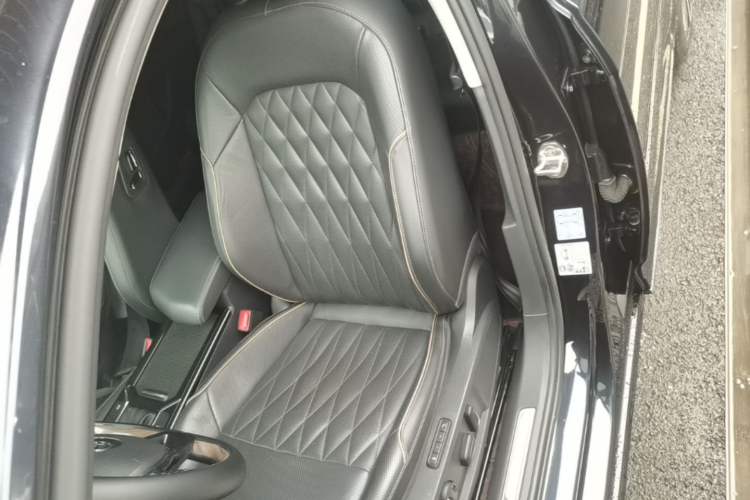 Used Volkswagen Passat 2019 330TSI Prestige Edition China VI Standard Left Front Seat