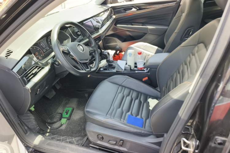 Used Volkswagen Passat 2019 330TSI Elite Edition China VI Left Front Seat