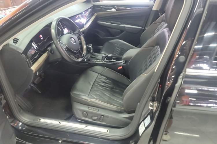 Used Volkswagen Passat 2019 380TSI Prestige Edition China VI Standard Left Front Seat