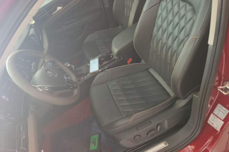 Used Volkswagen Passat 2019 330TSI Luxury Edition China V Standard Left Front Seat