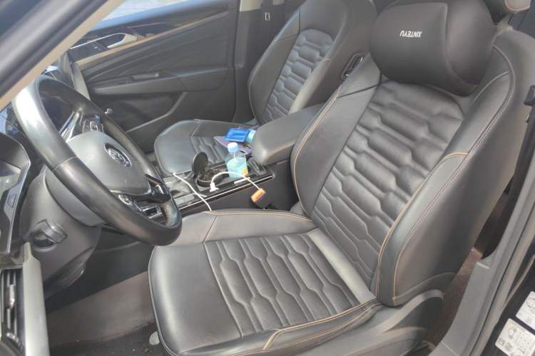 Used Volkswagen Passat 2019 330TSI Elite Edition China VI Left Front Seat