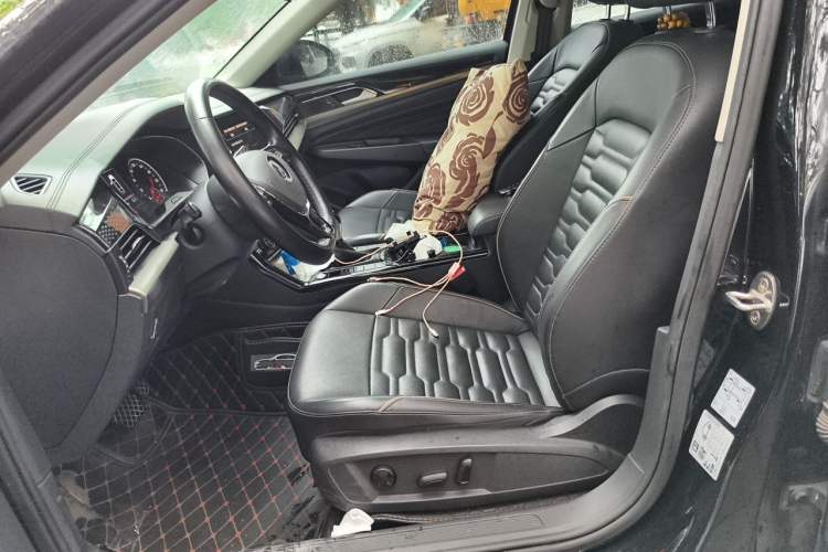 Used Volkswagen Passat 2019 330TSI Elite Edition China VI Left Front Seat