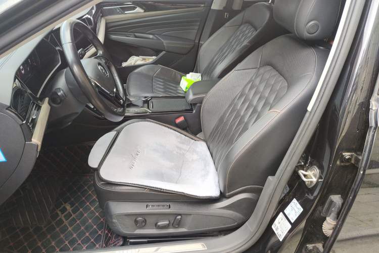 Used Volkswagen Passat 2019 330TSI Luxury Edition China VI Standard Left Front Seat