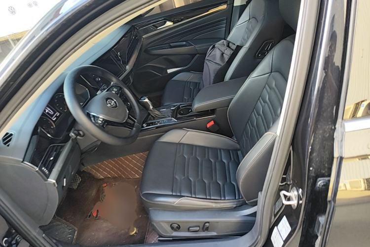 Used Volkswagen Passat 2019 330TSI Elite Edition China VI Left Front Seat