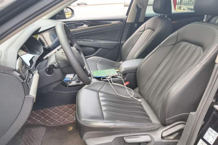Used Volkswagen Passat 2019 280TSI Business Edition China VI Left Front Seat