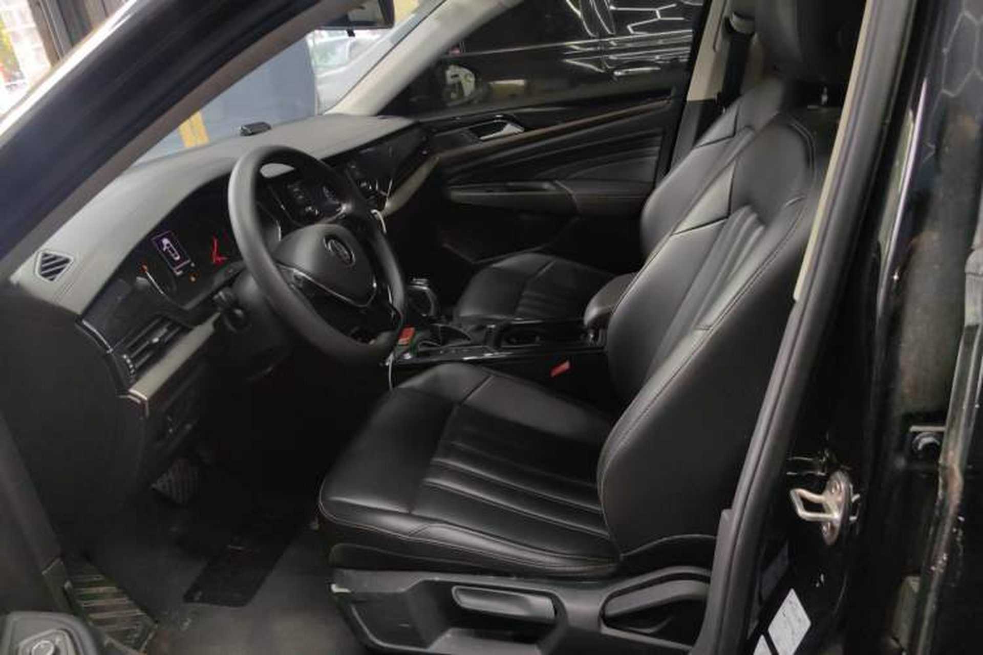 Used Volkswagen Passat 2019 280TSI Business Edition China VI Left Front Seat