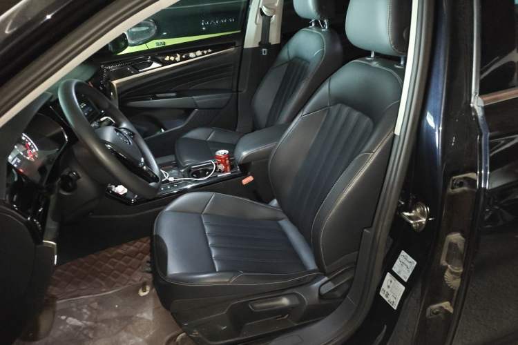 Used Volkswagen Passat 2019 280TSI Business Edition China VI Left Front Seat