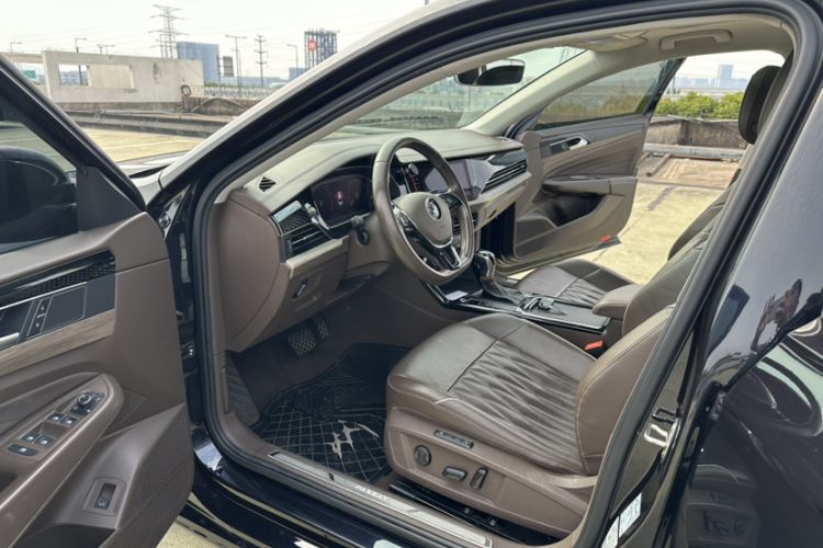 Used Volkswagen Passat 2019 330TSI Prestige Edition China VI Standard Left Front Seat