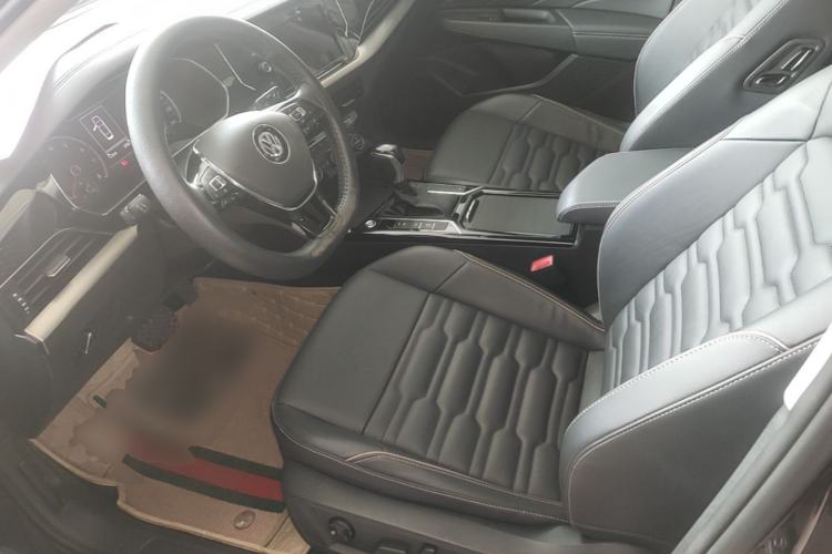 Used Volkswagen Passat 2019 330TSI Elite Edition China VI Left Front Seat