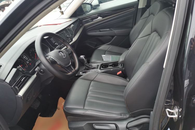 Used Volkswagen Passat 2019 280TSI Business Edition China VI Left Front Seat