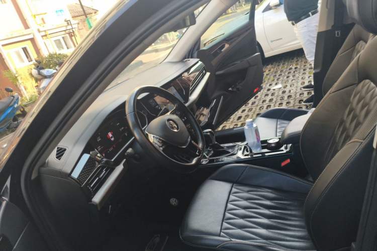 Used Volkswagen Passat 2019 330TSI Luxury Edition China VI Standard Left Front Seat