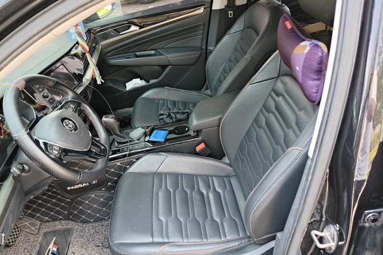 Used Volkswagen Passat 2019 330TSI Elite Edition China VI Left Front Seat