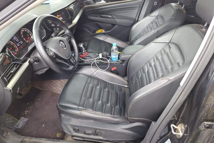 Used Volkswagen Passat 2019 330TSI Elite Edition China VI Left Front Seat