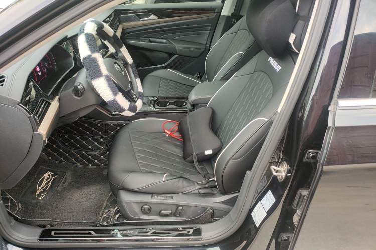Used Volkswagen Passat 2019 330TSI Luxury Edition China VI Standard Left Front Seat