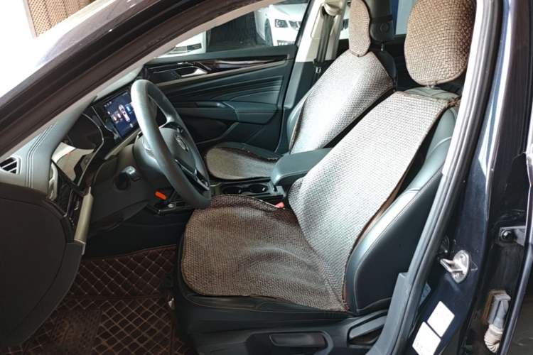 Used Volkswagen Passat 2019 280TSI Business Edition China VI Left Front Seat