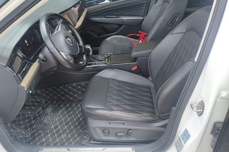 Used Volkswagen Passat 2019 330TSI Luxury Edition China VI Standard Left Front Seat