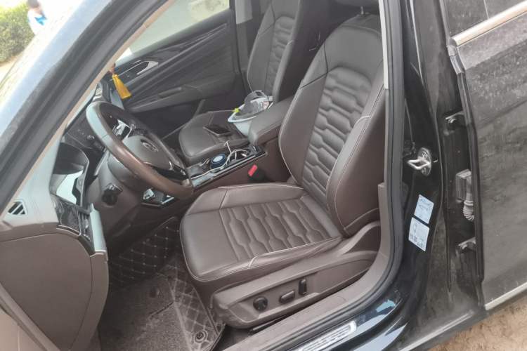 Used Volkswagen Passat 2019 280TSI Elite Edition China VI Standard Left Front Seat