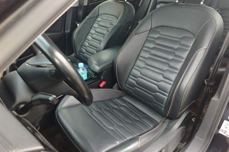 Used Volkswagen Passat 2019 330TSI Elite Edition China VI Left Front Seat