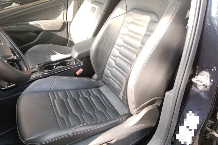Used Volkswagen Passat 2019 330TSI Elite Edition China VI Left Front Seat