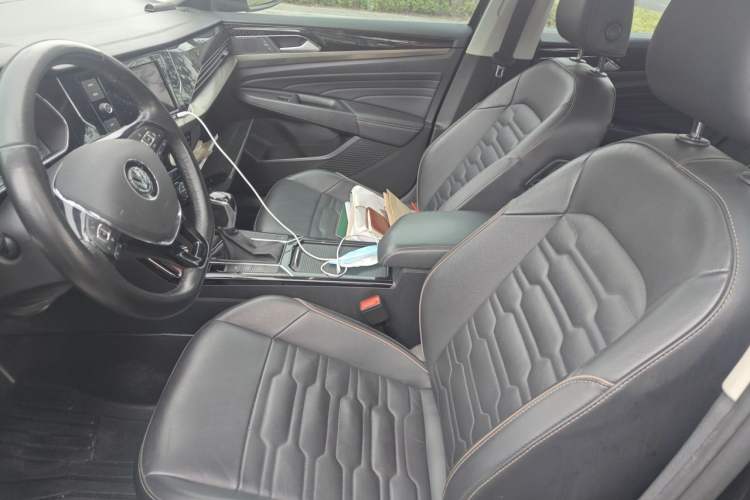 Used Volkswagen Passat 2019 330TSI Elite Edition China VI Left Front Seat