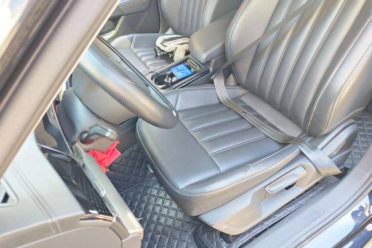 Used Volkswagen Passat 2019 280TSI Business Edition China VI Left Front Seat