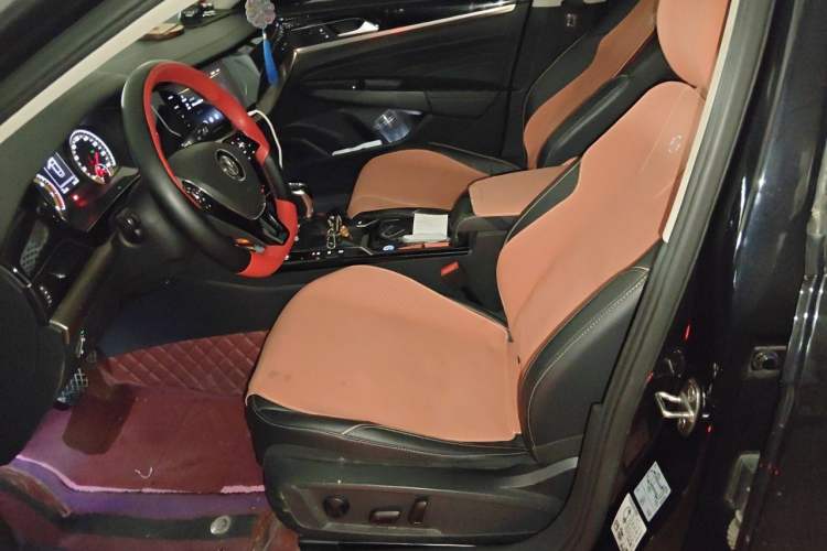 Used Volkswagen Passat 2019 330TSI Elite Edition China VI Left Front Seat