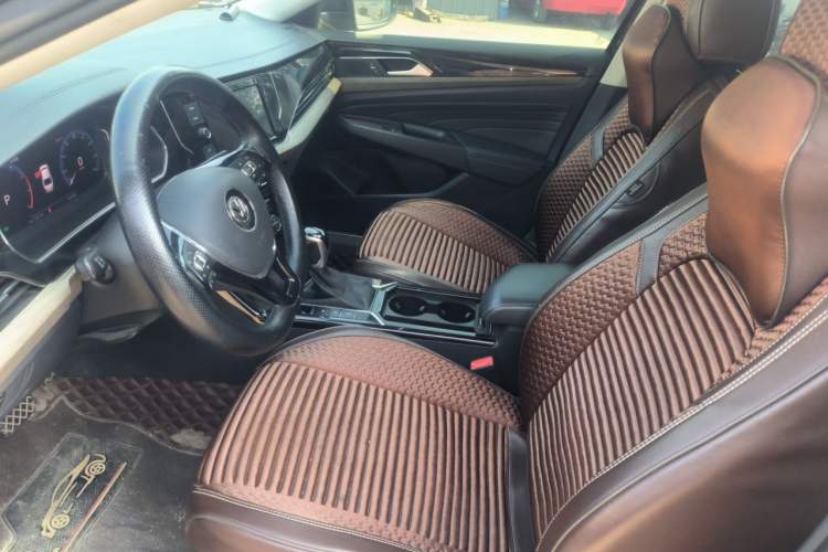 Used Volkswagen Passat 2019 330TSI Luxury Edition China VI Standard Left Front Seat