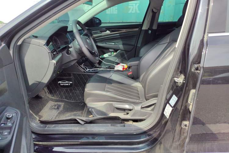 Used Volkswagen Passat 2019 280TSI Business Edition China VI Left Front Seat