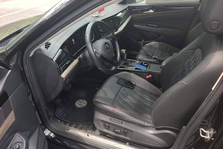Used Volkswagen Passat 2019 330TSI Luxury Edition China VI Standard Left Front Seat