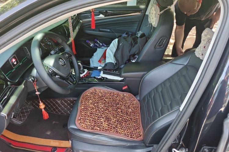 Used Volkswagen Passat 2019 330TSI Elite Edition China VI Left Front Seat