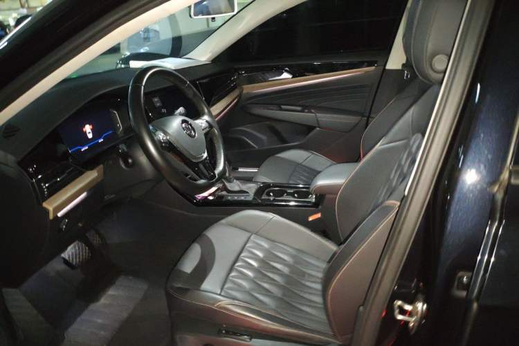 Used Volkswagen Passat 2019 330TSI Luxury Edition China VI Standard Left Front Seat